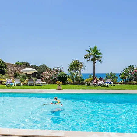 Beachfront Dos Aveiros * Albufeira