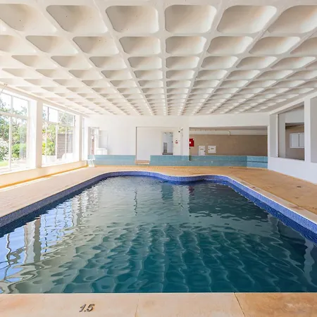 Beachfront Dos Aveiros 아파트 알부페이라