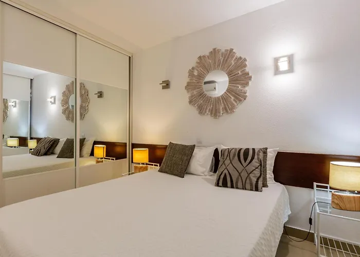 Beachfront Dos Aveiros *